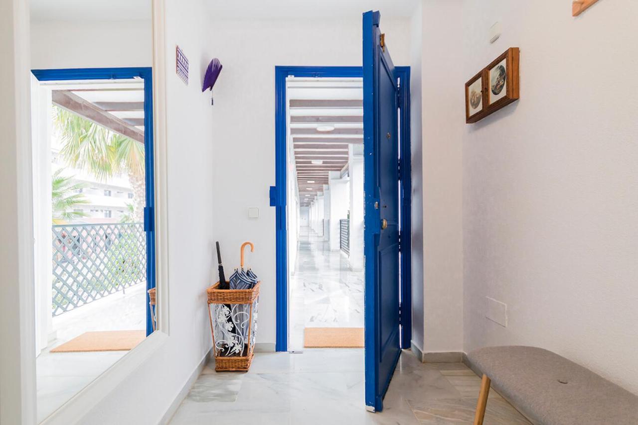 Apartment Lovely 2 Bedroom W/ Large Garden + Pools